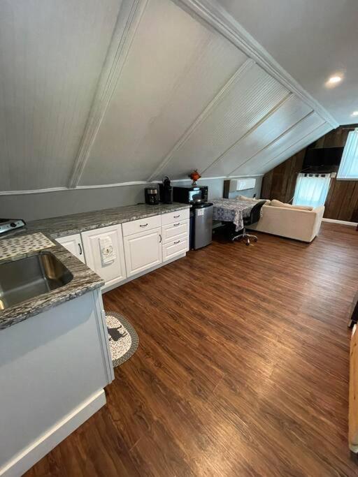 Eden Farm: Private Studio Minutes From Salisbury Exteriör bild